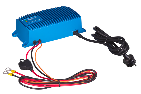 BLUE SMART IP67 CHARGER 12V/13A(1)